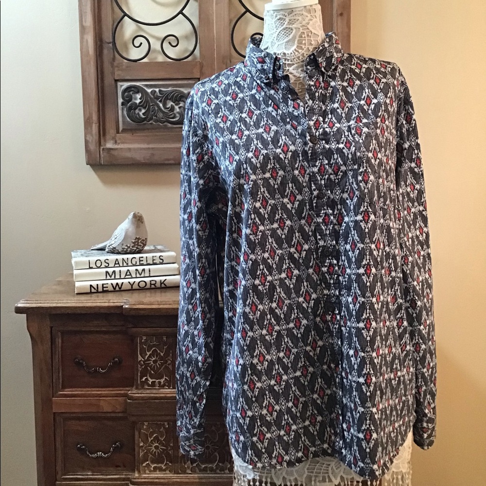 E589 EUC 21 Men Print Red, Grey, & White Dress Shirt